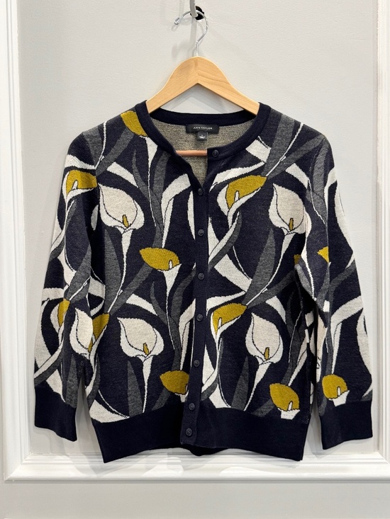 Ann Taylor Sweaters - Ann Taylor Merino Wool Blend Calla Lily Jacquard Cardigan Large